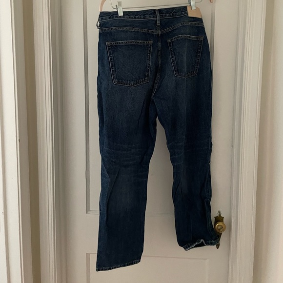 Everlane cheeky cropped (ripped knee) denim (button-up) - Picture 6 of 8